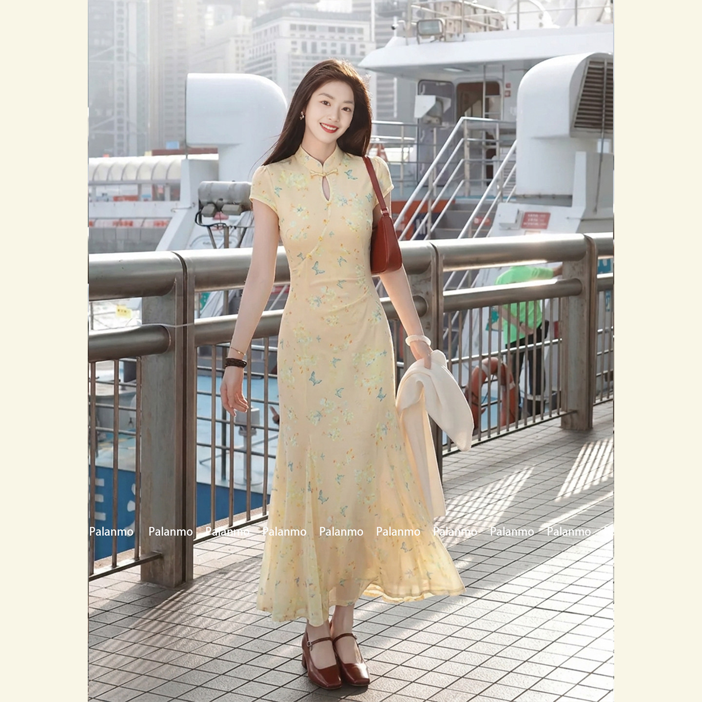 新中式黄色碎花改良旗袍女2026夏季新款巨好看的短袖收腰连衣裙子