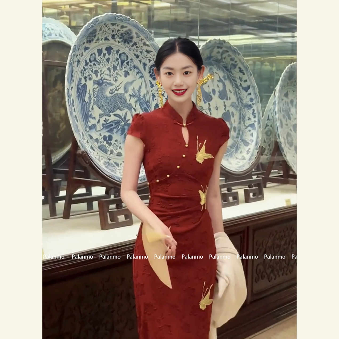 新中式复古红色改良长款旗袍女2026春季中国风立领盘扣刺绣连衣裙