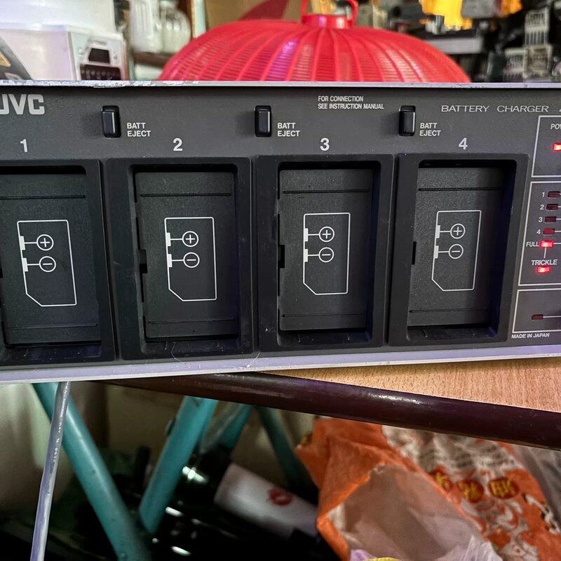 可维修JVC 型号:AA-G10E(B)摄像机电源充电器一台议价