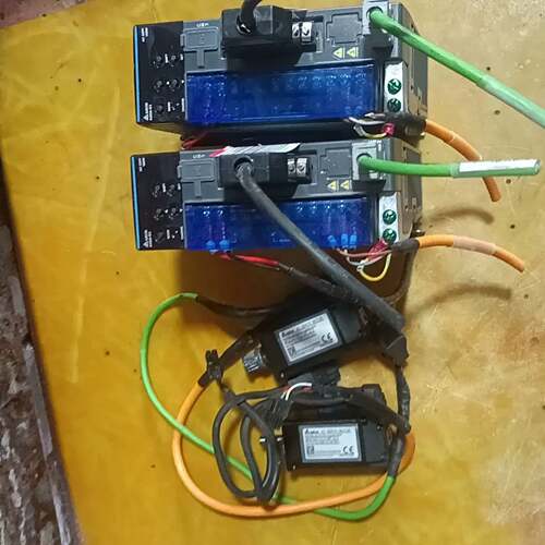 可维修台达伺服驱动器，电机，100W，包好300一套，还有一套议价