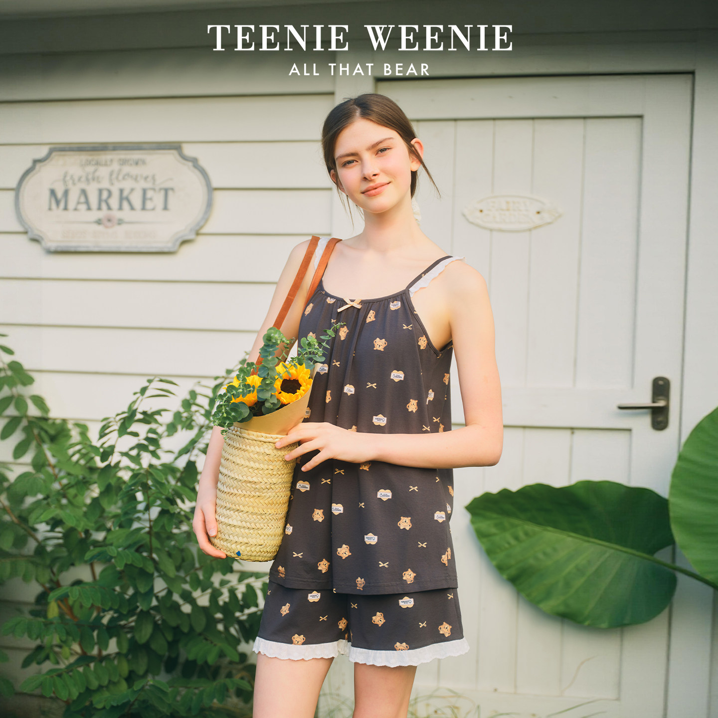 TeenieWeenie小熊睡衣女款夏季带胸垫家居服蕾丝花边吊带短裤套装