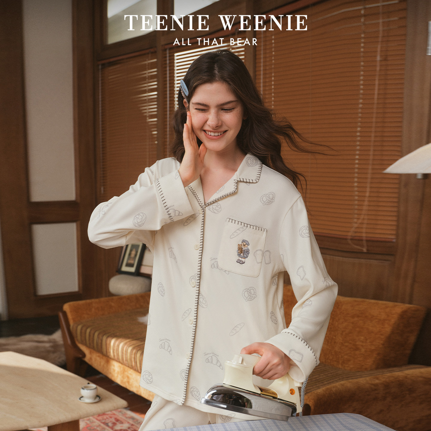 TeenieWeenie小熊法兰绒睡衣女款薄绒秋冬季居家治愈系家居服套装