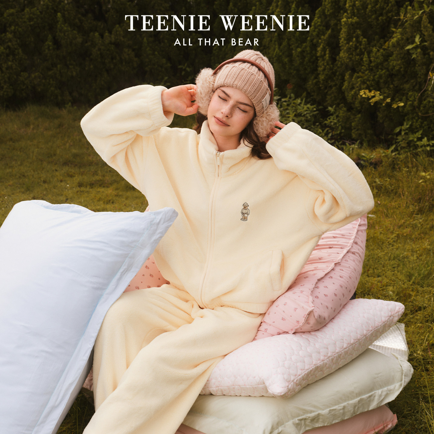 TeenieWeenie小熊法兰绒加厚睡衣女款2026新款加绒冬季家居服套装
