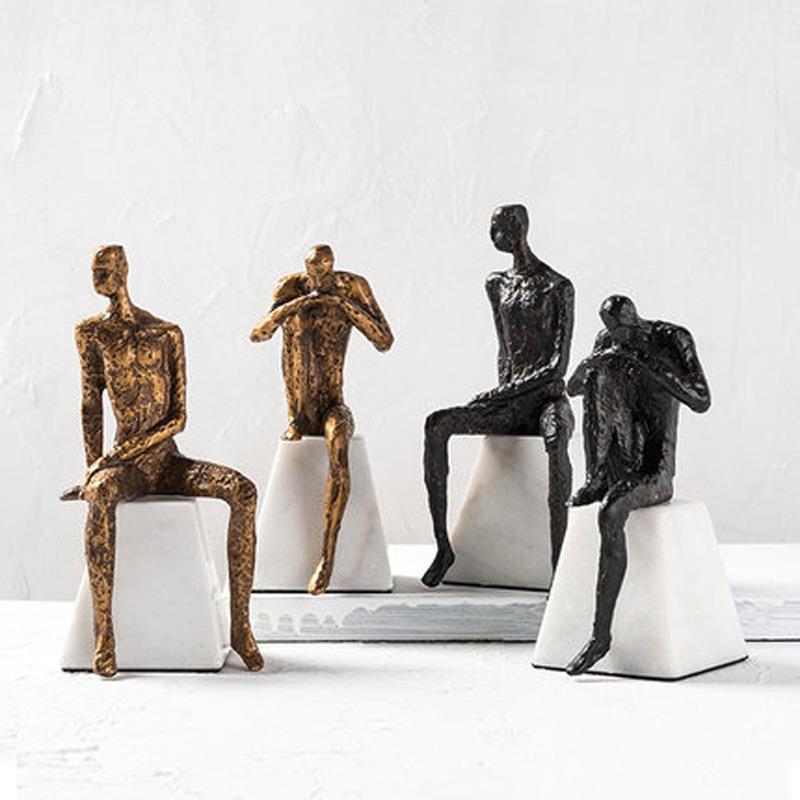 现代欧式创意思考者人物样板间装饰品摆件别墅酒店书房桌面摆设