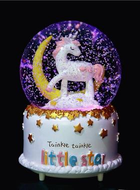 创意学生家居摆件月亮梦幻白色马水晶球 旋转带灯雪花水球音乐盒