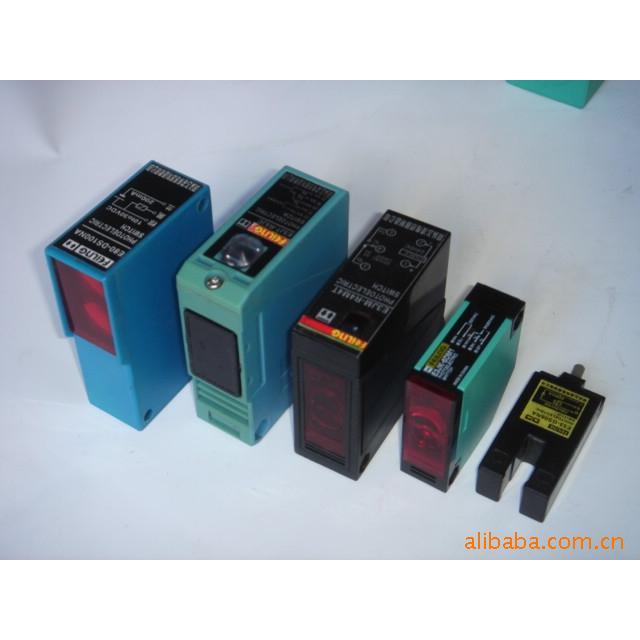 浙江飞凌 E3JK-R4M1 AC220V 光电开关 反馈反射型光电开关