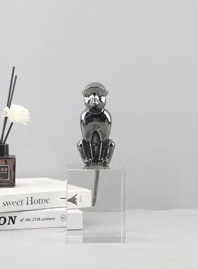 北欧创意水晶底座金属小猴子装饰摆件客厅玄关电视柜软装家居饰品