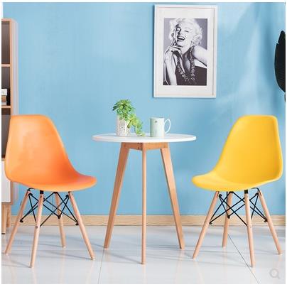 北欧洽谈接待会客桌椅组合简约家用阳台实木小圆桌咖啡奶茶店椅子