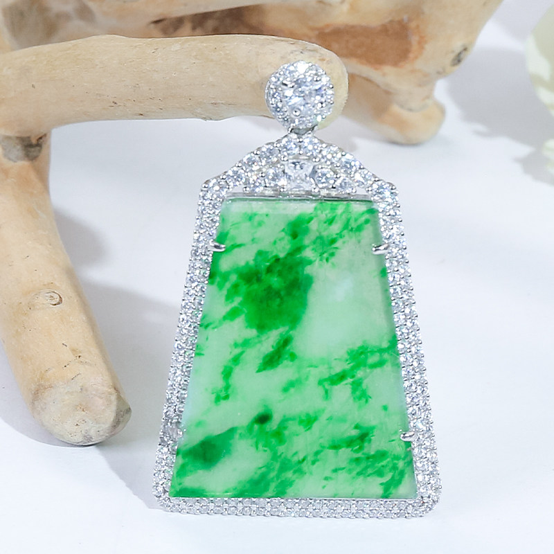 天然翡翠A货银镶嵌时尚大气豪镶飘阳绿翡翠无事牌吊坠送老婆礼物
