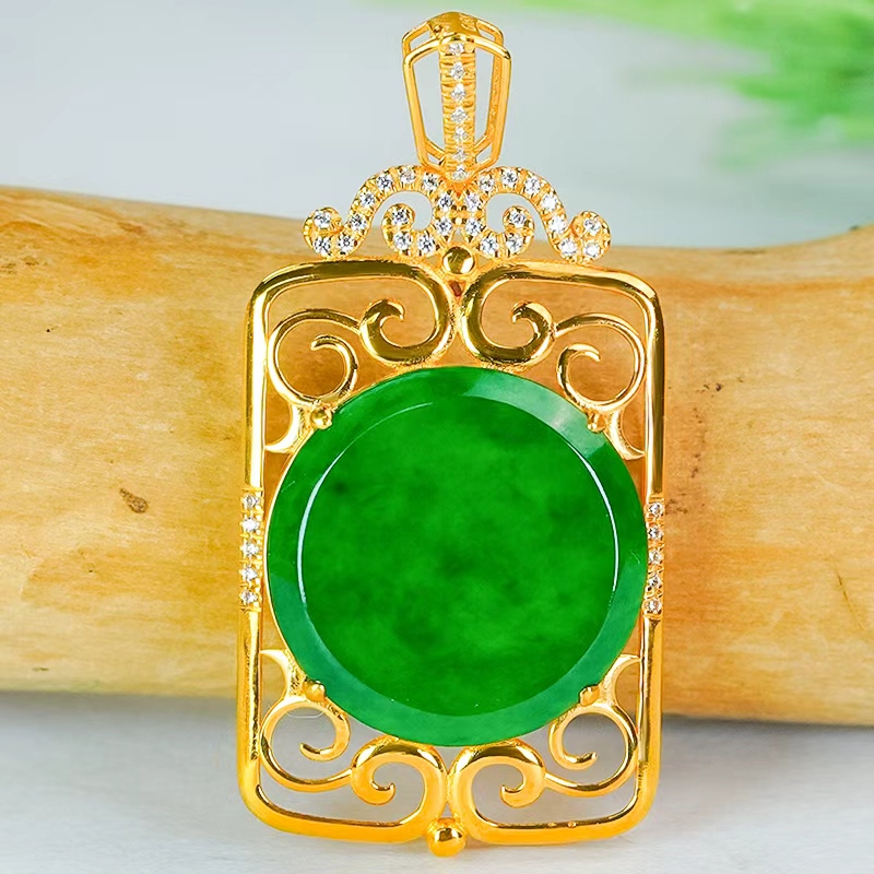 18K金镶嵌天然翡翠A货新中式国风镂空祥云满绿龙石翡翠绿圆牌吊坠