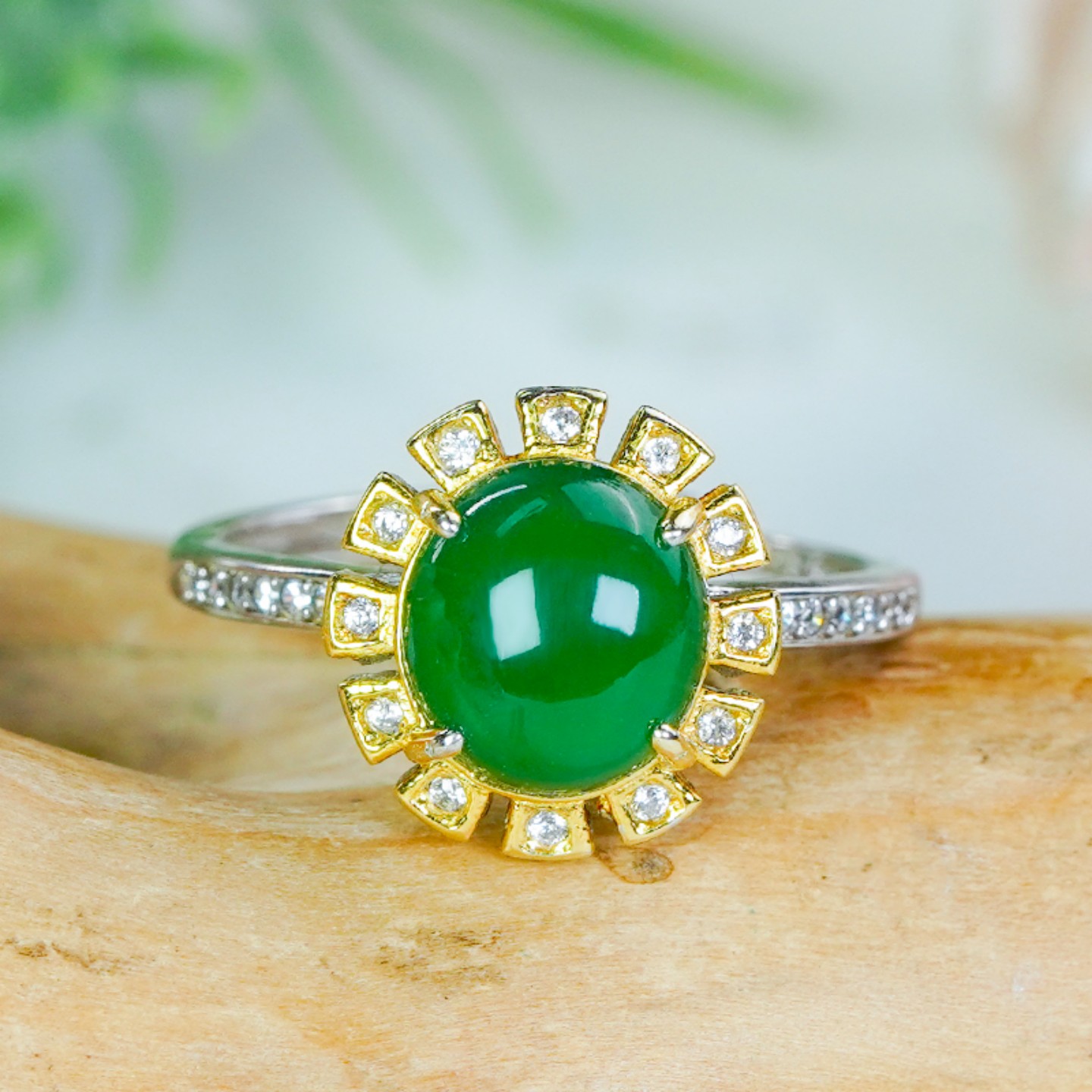 天然翡翠银镶冰辣绿鸽子蛋活口戒