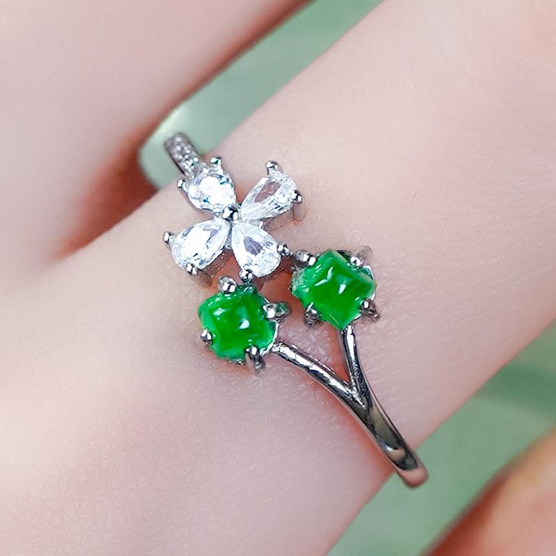 天然翡翠A货银镶嵌精致豪镶四叶草冰种阳绿翡翠双蛋面戒指