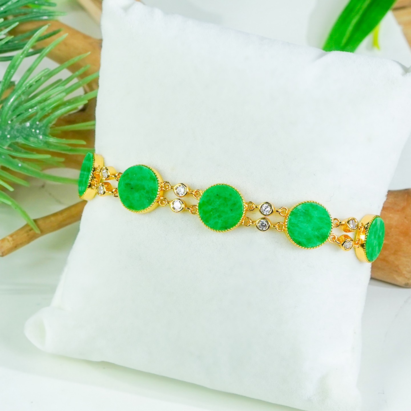 洛丽亚A货银镶阳绿翡翠圆牌手链