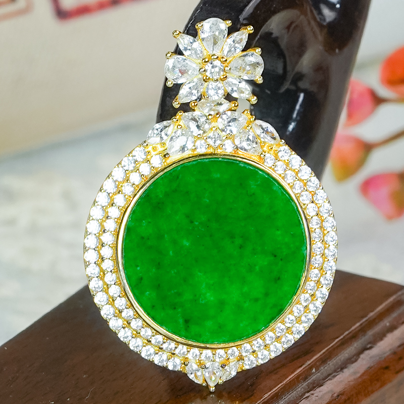洛丽亚天然A货翡翠吊坠银镶嵌大气豪镶花朵满辣绿翡翠绿圆牌项链