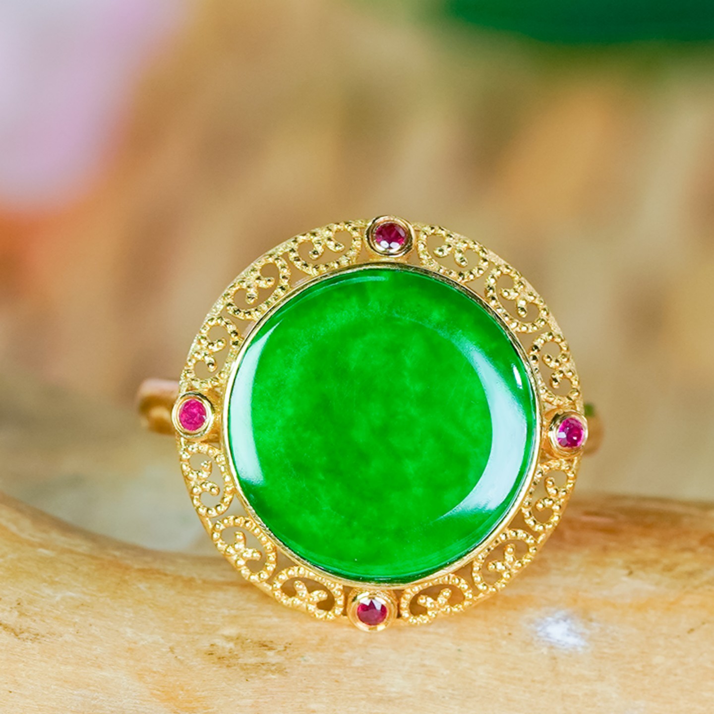 18K金镶A货龙石种翡翠戒指