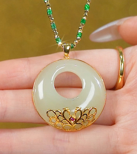 k金镶-公主扣细糯油润和田玉吊坠