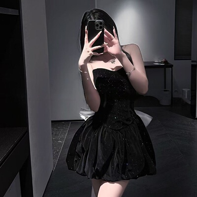 性感纯欲圣诞穿搭丝绒抹胸连衣裙