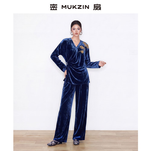 桑蚕丝V领丝绒藏青色小上衣套装