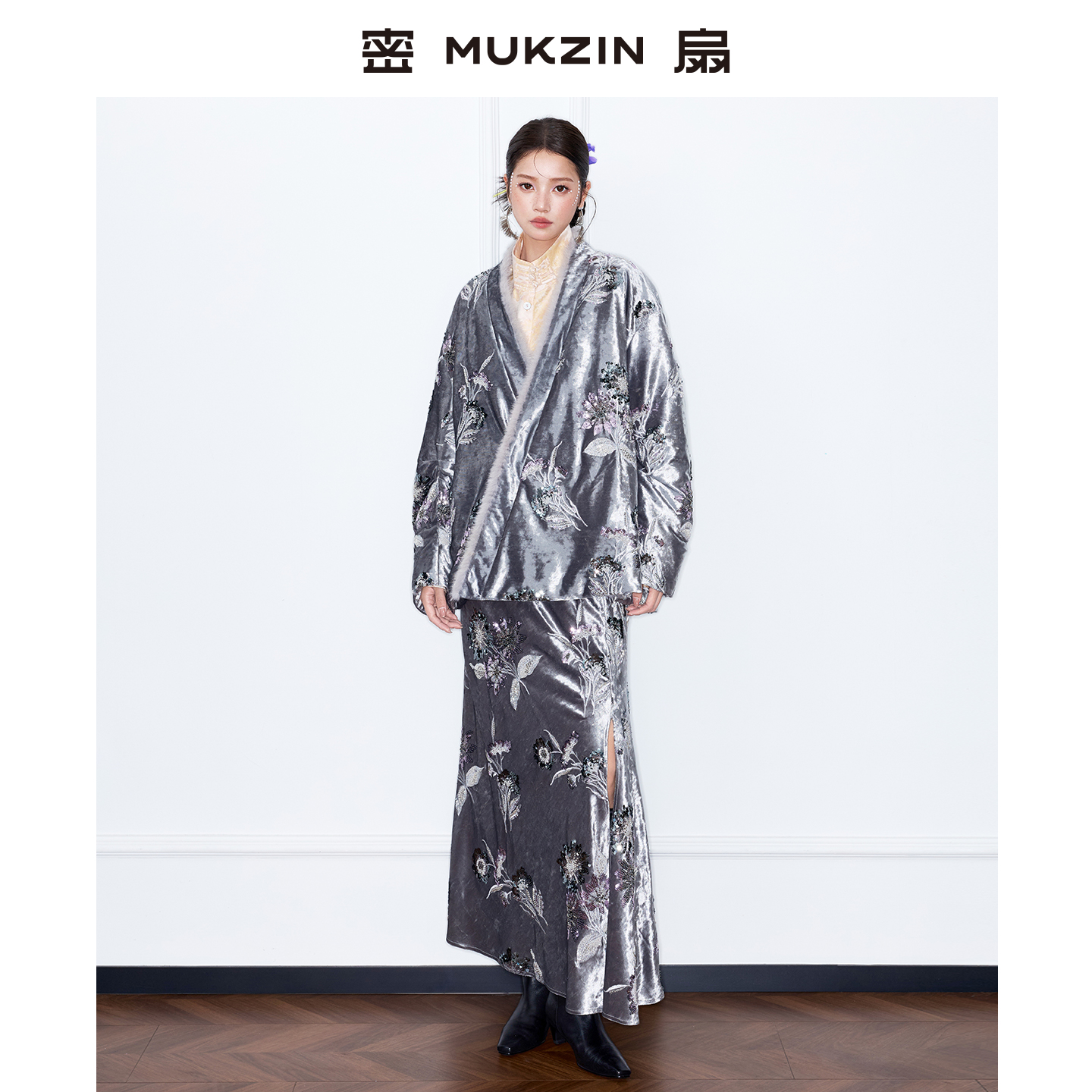 非遗珐琅花卉刺绣加厚羽绒服