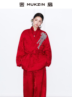 【黄龄同款】密扇2025年冬「醒春拾色」新中式新春红色刺绣羽绒服