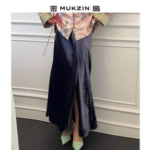 密扇秋季丝绒开叉半身裙
