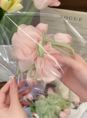 夏季温柔粉色郁金香花朵大肠发圈