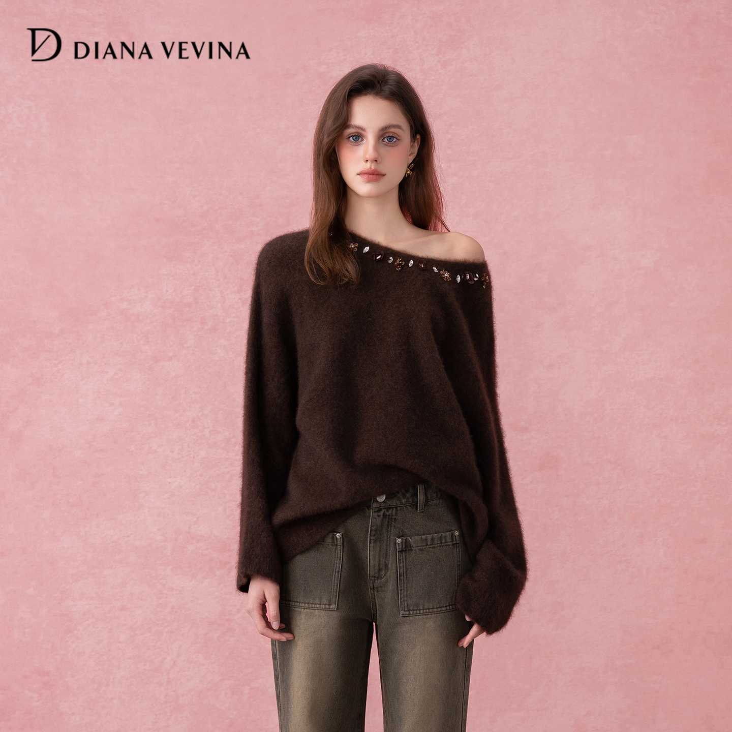 DIANAVEVINA2025秋冬新款牦牛绒圆领毛衣女保暖宽松简约针织衫