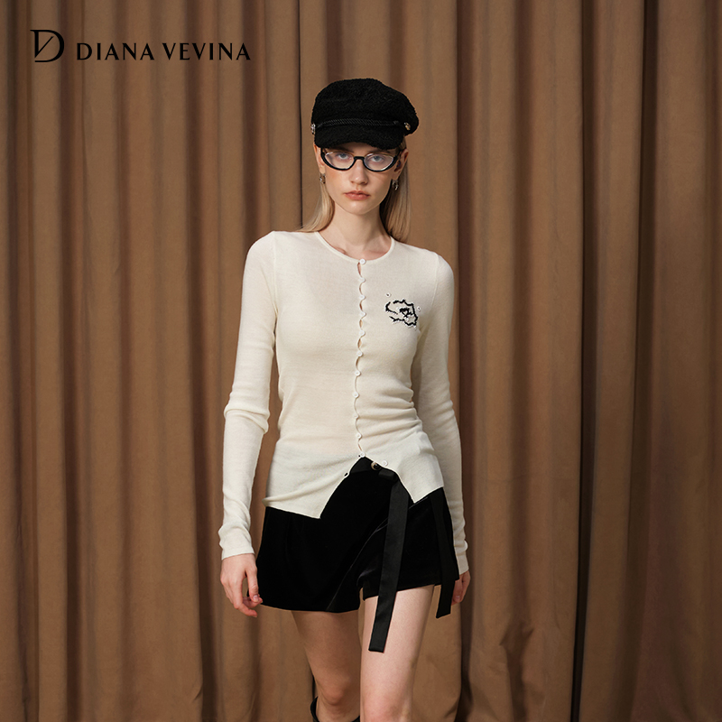 DIANAVEVINA冬季新款绵羊毛手工珠绣花朵打底衫修身毛针织衫