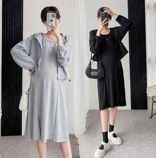 孕妇秋装连衣裙两件套韩版上衣长袖秋冬款2022新款宽松春秋季套装