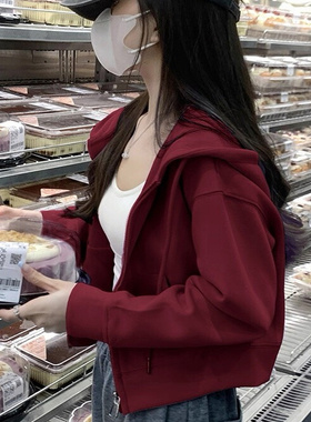 酒红色小个子穿搭短款开衫拉链卫衣女帽衫外套2025春秋新款上衣潮