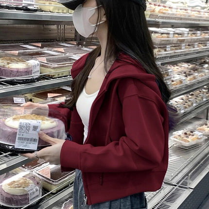 酒红色小个子穿搭短款开衫拉链卫衣女帽衫外套2025春秋新款上衣潮