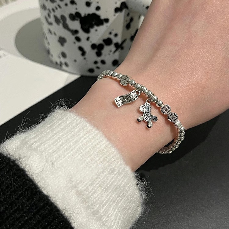 圣诞节礼物送女生百搭手链时尚