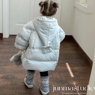miu哩童装女童宝宝儿童冬装90白鸭绒四叶草中长款连帽羽绒服外套