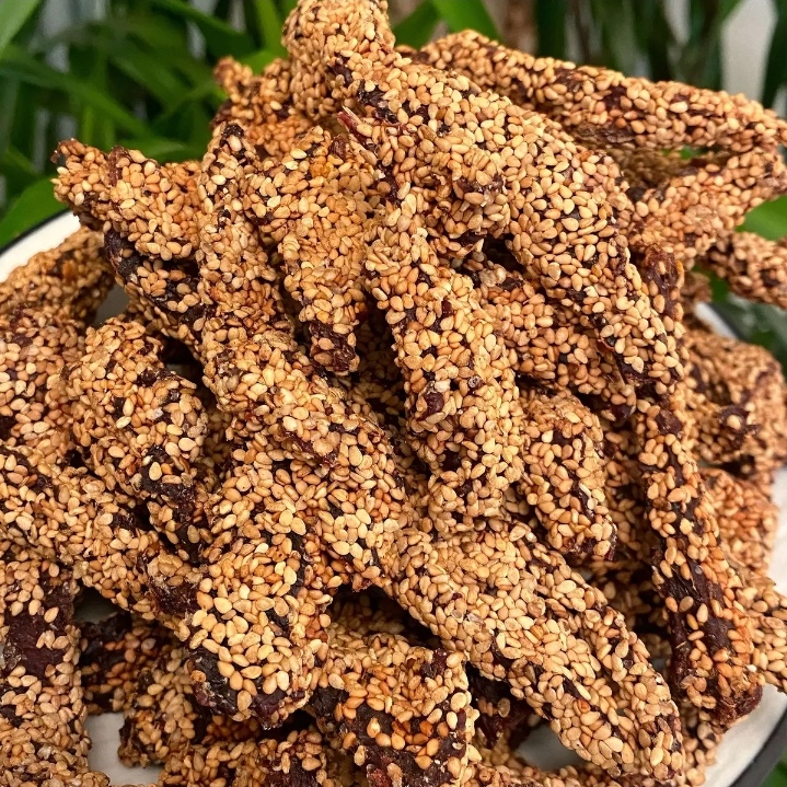 云南德宏傣族特产芝麻干巴黑金芝麻干巴手撕牛肉干巴