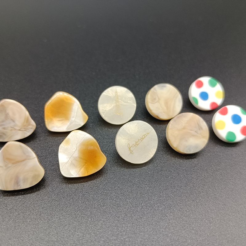 高档衬衫扣小香风圆形树脂纽扣百搭女士雪纺连衣裙针织开衫装饰扣