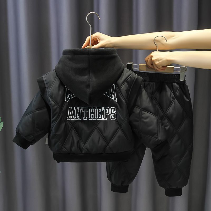 男童套装新款秋冬装洋气2025宝宝加绒加厚马甲三件套冬季小童装潮