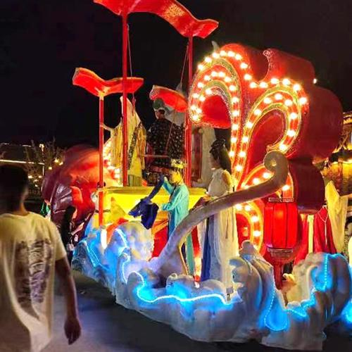 节庆巡游面具花车玻璃钢雕塑异形彩车花船发光游园餐车美陈