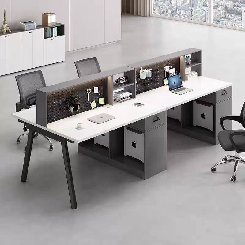 带洞洞板电脑办公桌椅组合闲鱼二手家具旧货市场入口职员工位卡座