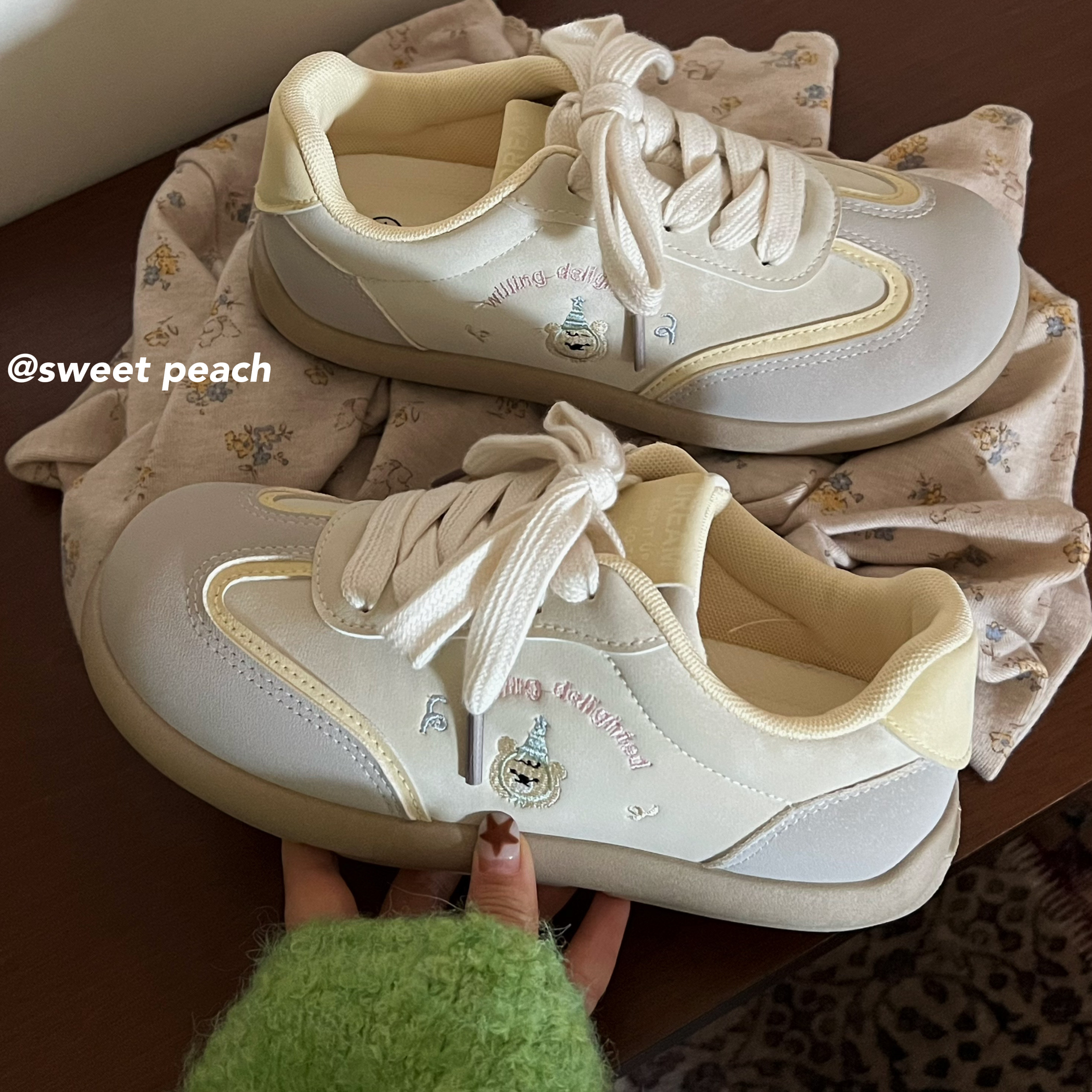 板鞋女款2025年春季新款德训鞋