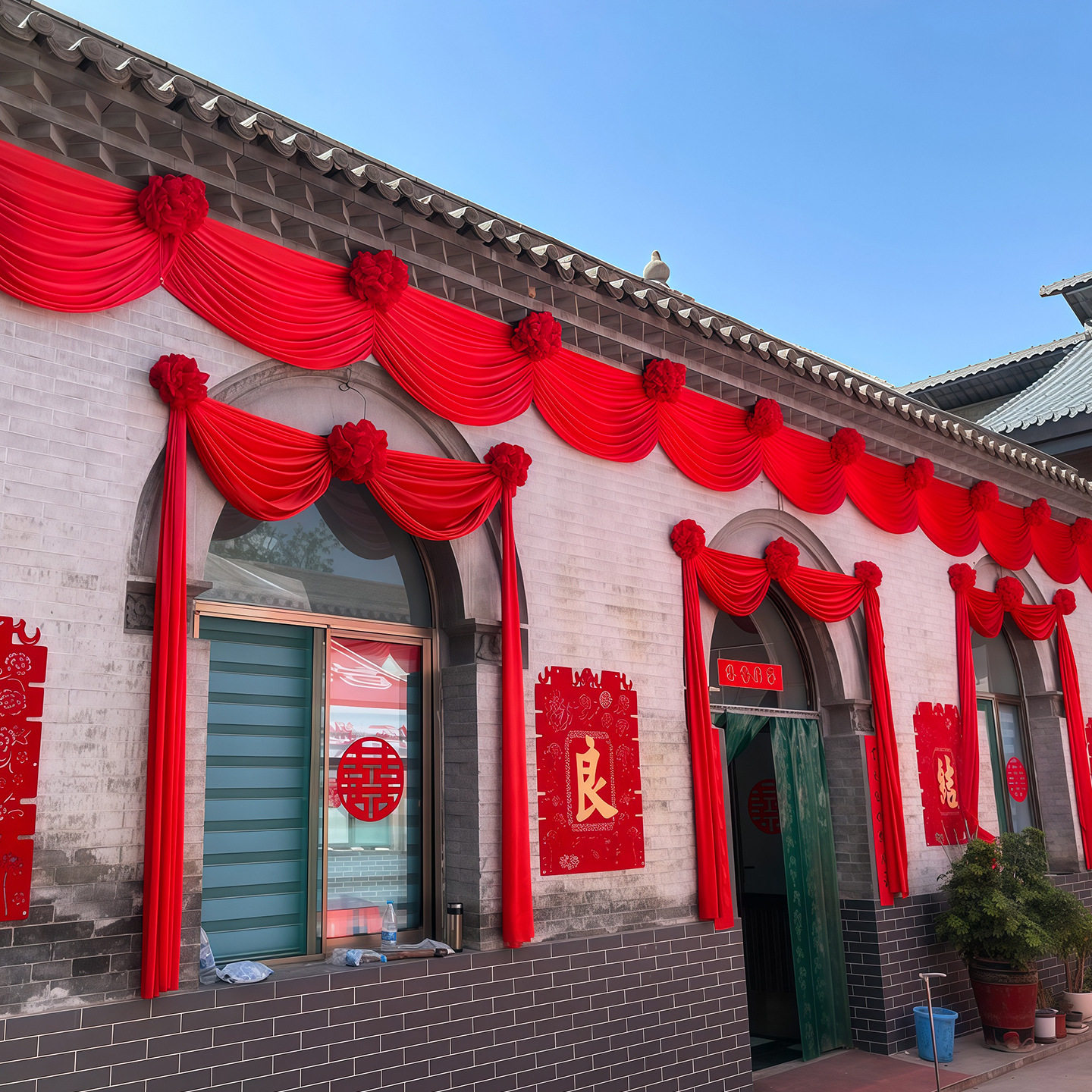 大红花套装阳台装饰拉花结婚礼农村大门布置绣球院子栏杆红色纱幔