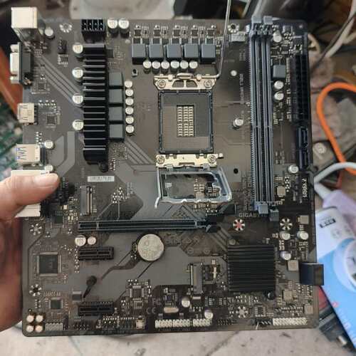 议价技嘉B760M D2H DDR4主板