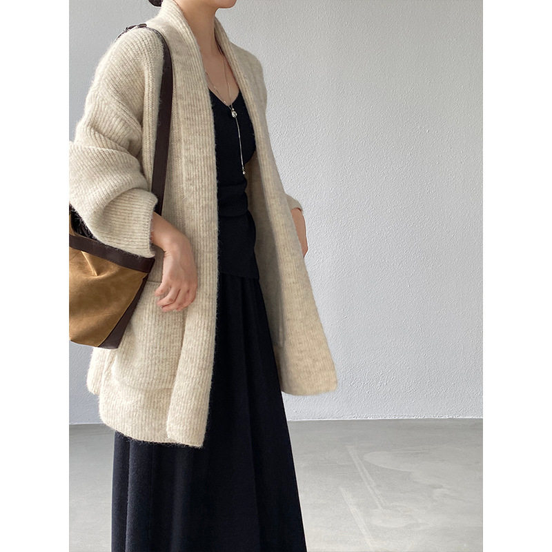 慵懒温柔风加厚宽松廓形坑条针织外套女25冬中长款开衫