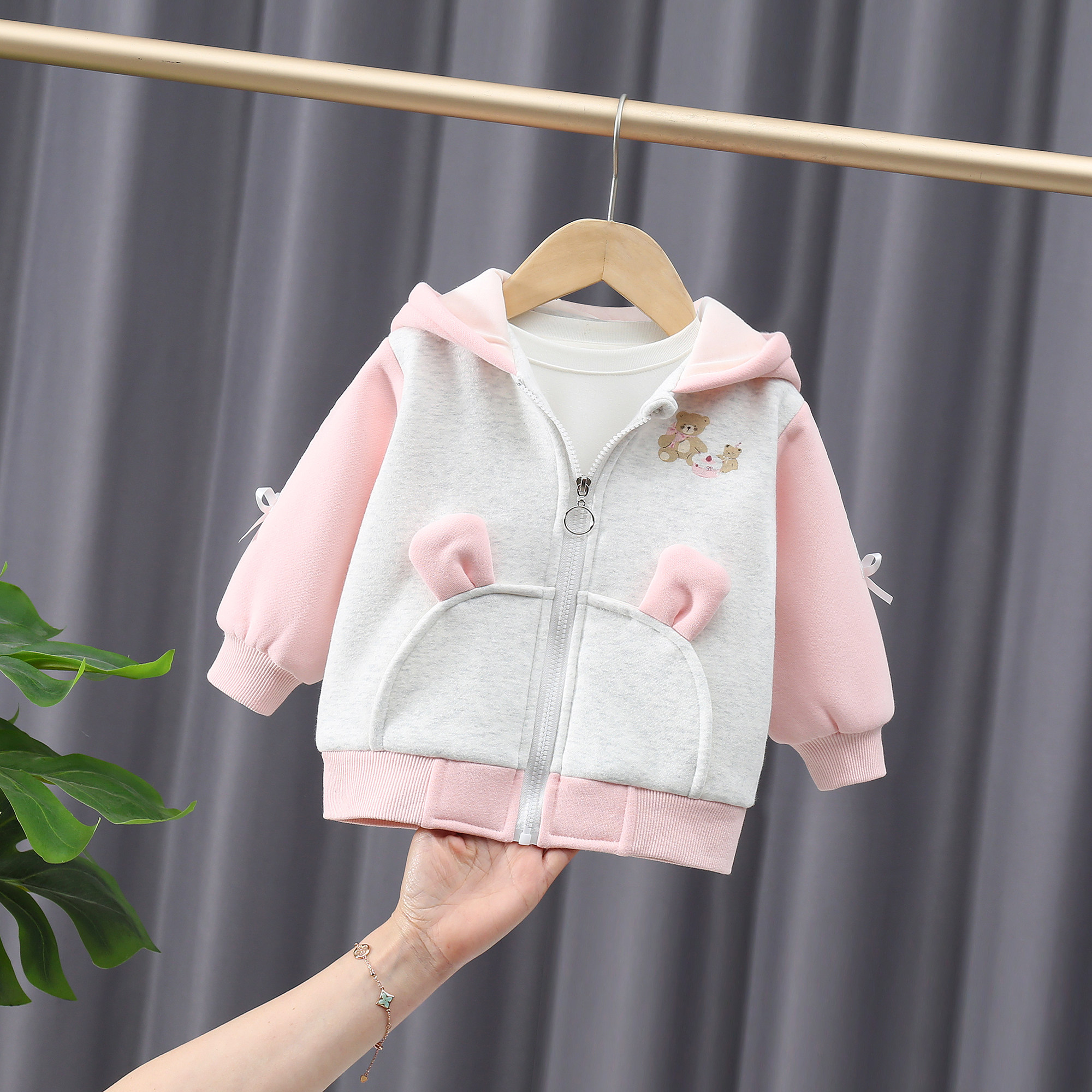 女童棉外套2026新款春秋季儿童衣服公主宝宝夹克衫春装小女孩卫衣
