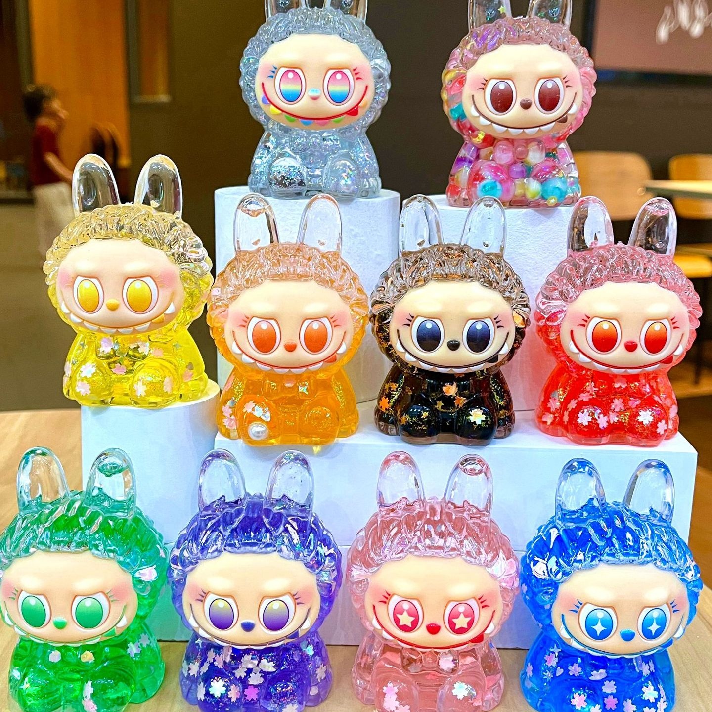 流沙入油龇牙咧嘴兔子公仔盲盒摆件创意潮玩卡通手办网红同款玩具