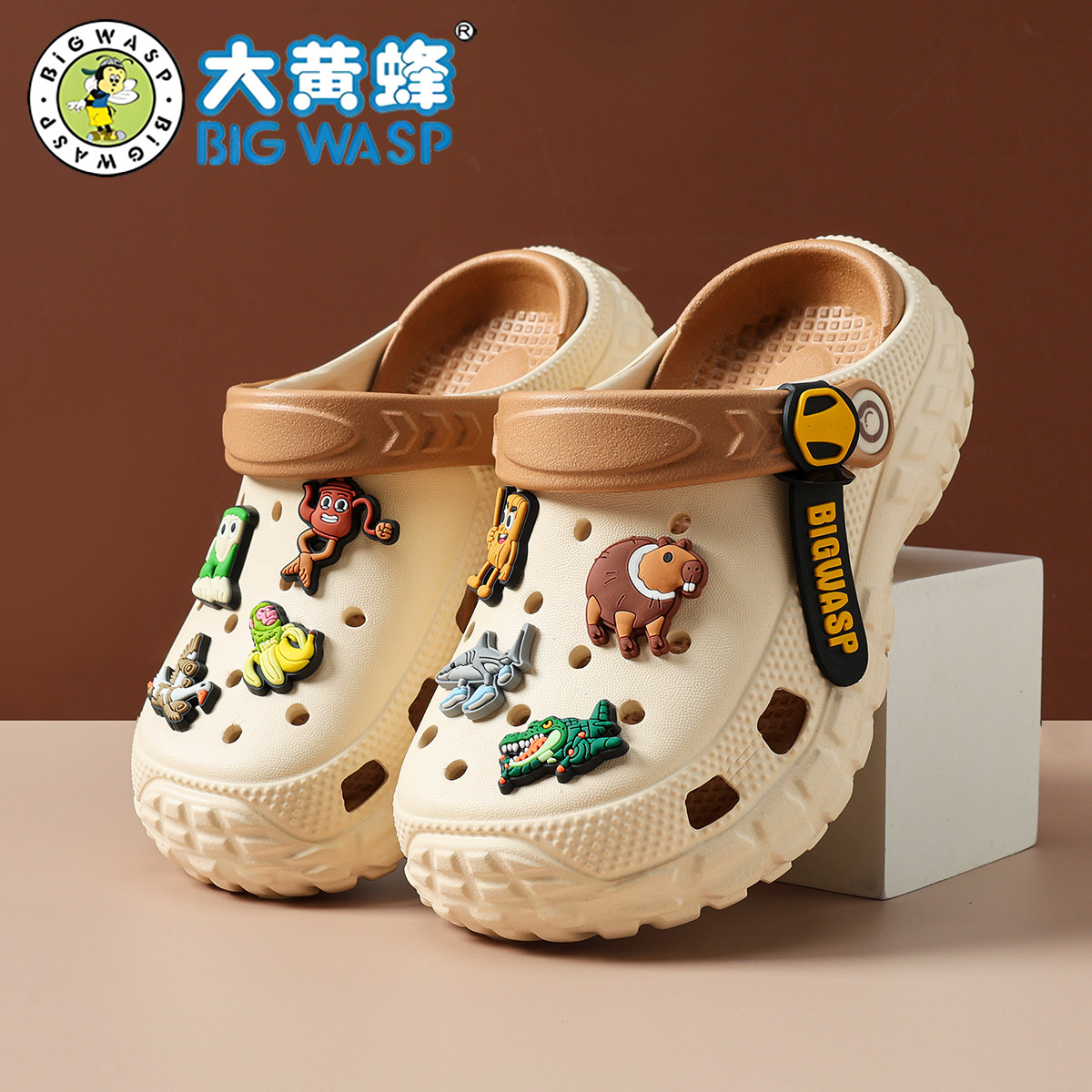 大黄蜂山海经儿童洞洞鞋男童拖鞋夏季新款防滑青少年男孩沙滩凉鞋