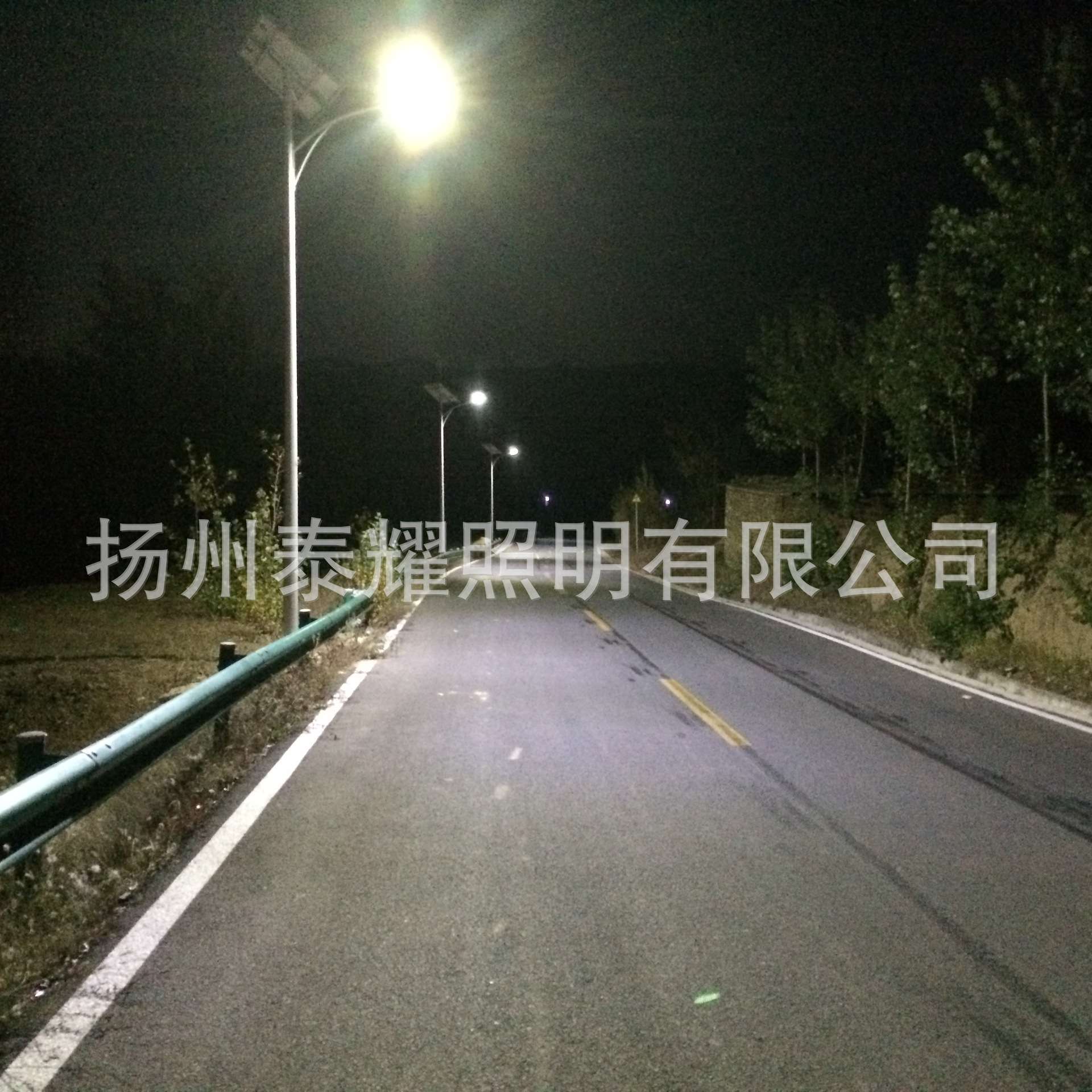 内蒙古6米8米10米风光互补大功率LED厂家直销太阳能路灯新农村可