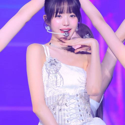 白色打歌服女团舞打歌服女团kpop张元英同款穿搭ive打歌服白色