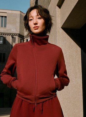 Skechers斯凯奇女子秋冬新款加绒保暖摇粒绒连帽运动外套P423W071