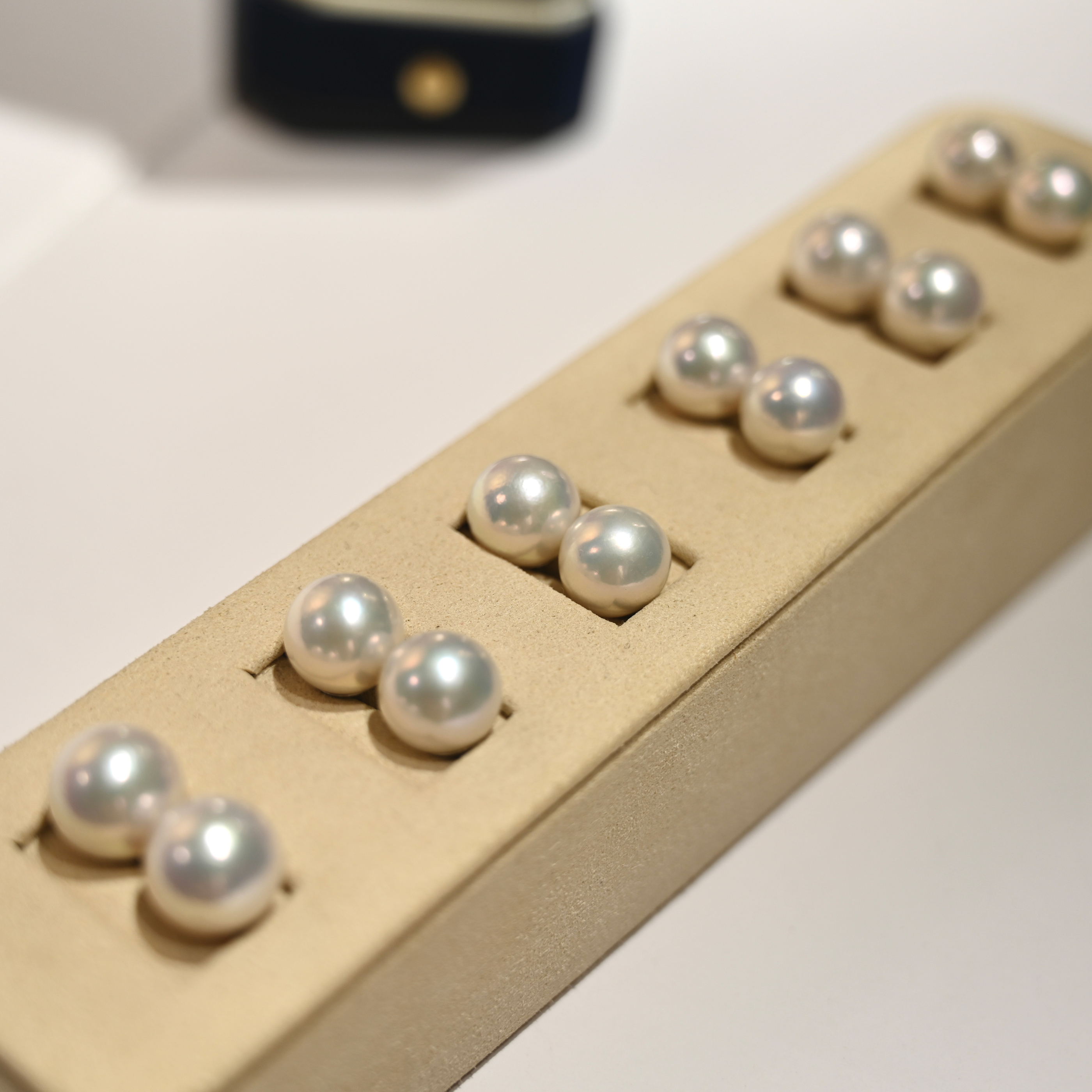 经典优雅款 11-12mm正圆微瑕强光天然真珍珠S925纯银耳钉