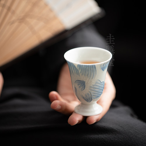 圭隐堂有田烧手绘荷花陶瓷茶杯
